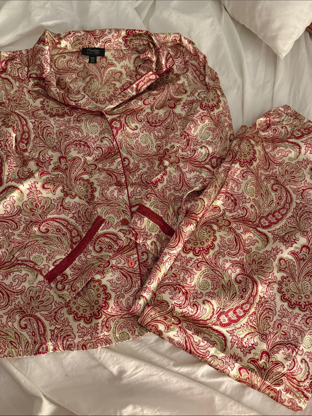 Thalia Sodi Red and Cream Paisley Satin Pajama Set